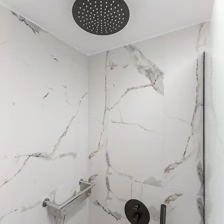 Maroussa's In Town With Sea View アパート